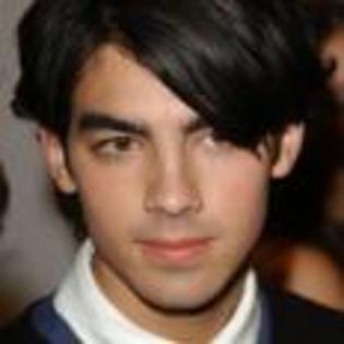 Joe_Jonas_1253628978_1 - poze  jonas