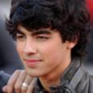 Joe_Jonas_1253628978_3