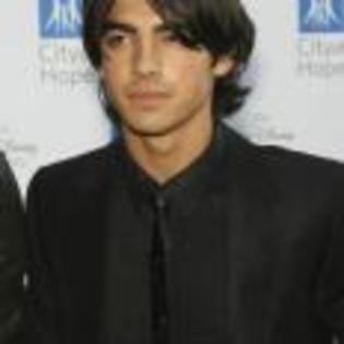 Joe_Jonas_1253628978_4 - poze  jonas