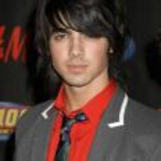 Joe_Jonas_1253628989_4