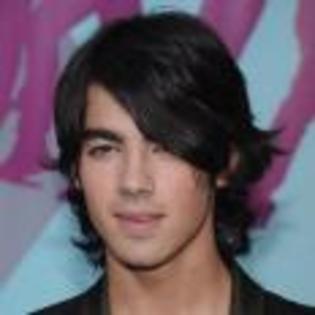 Joe_Jonas_1253629055_2