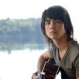 Joe_Jonas_1262015116_0