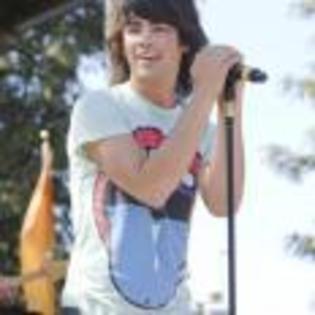 Joe_Jonas_1262015204_0