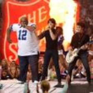 Joe_Jonas_1264193573_2