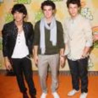 Joe_Jonas_1264193152_4