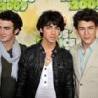 Joe_Jonas_1264193257_1