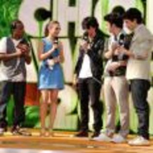 Joe_Jonas_1264193257_3