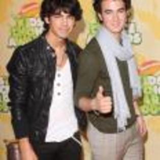 Joe_Jonas_1264193311_0 - poze  jonas