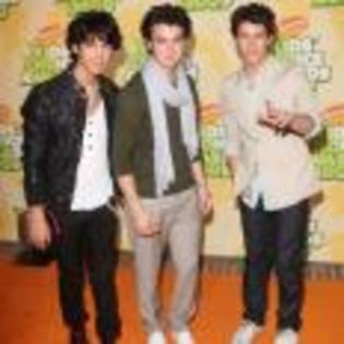 Joe_Jonas_1264193396_4 - poze  jonas