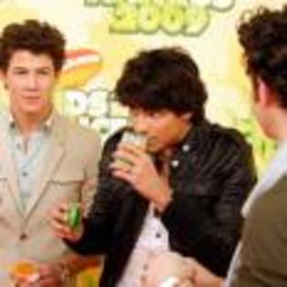 Joe_Jonas_1264193413_2 - poze  jonas
