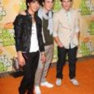 Joe_Jonas_1264193413_3 - poze  jonas