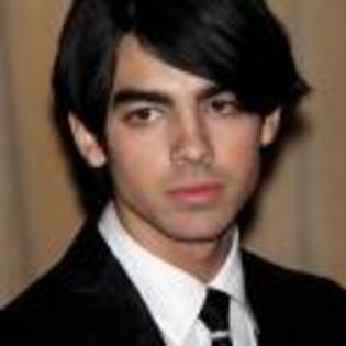 Joe_Jonas_1264188780_4