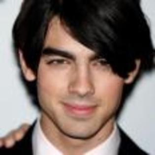 Joe_Jonas_1264188790_1