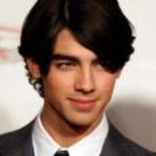 Joe_Jonas_1264188957_3