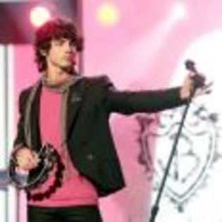 Joe_Jonas_1264189098_0