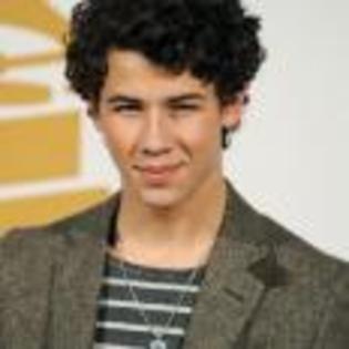 Joe_Jonas_1264189460_1