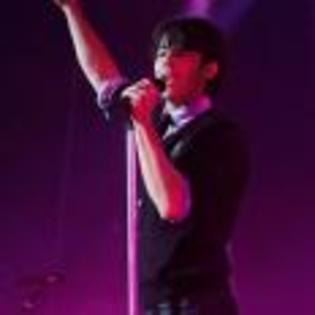 Joe_Jonas_1264190277_3