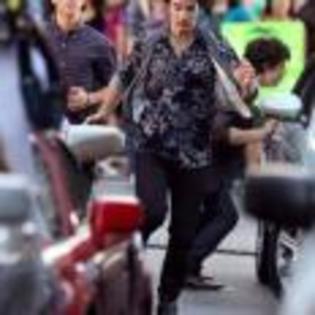 Joe_Jonas_1264190785_4