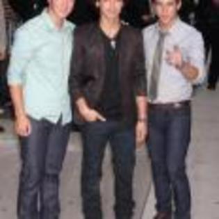 Joe_Jonas_1264191088_0