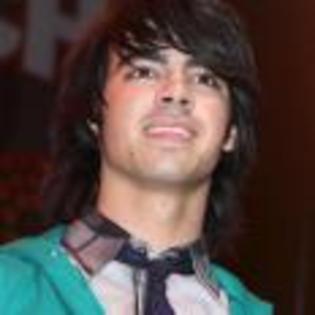 Joe_Jonas_1264194129_1 - poze  jonas