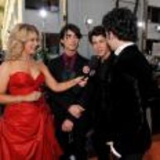 Joe_Jonas_1264188044_4 - poze  jonas