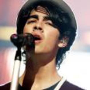 Joe_Jonas_1264188462_1