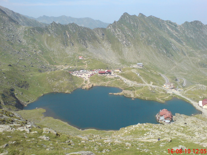 DSC01712; lacul vazut de pe creste
