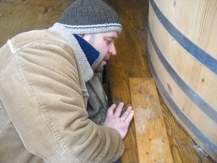 NIK puiut, inchide scurgerea - AMENAJARE SAUNA FINLANDEZA