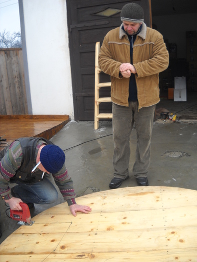 La munca de jos - constructii sauna
