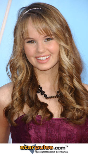 Debby Ryan - poze cu debby ryan