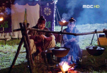 13570613_UNBLGZNVH - q---jumong_soseono---q