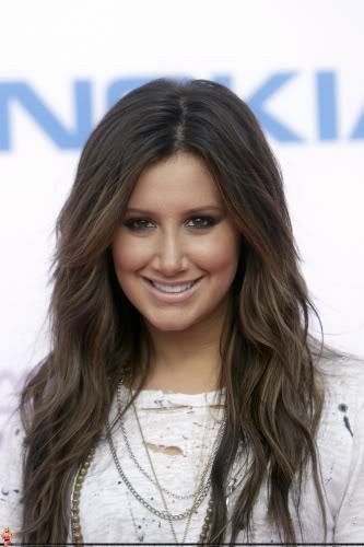 Ashley (43)
