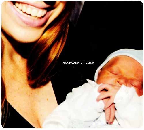 florencia bertotti (75)