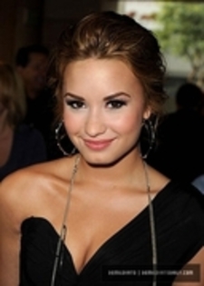 28365182_LPHQZCHFM - demi 7