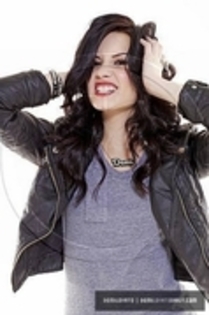 26598827_WWGFKJBMN - demi 9