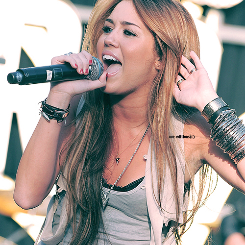 Miley (8)
