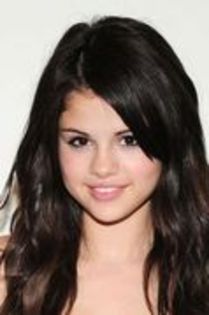 15958950_RLJWKBKCW - selena 29