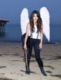 15959481_DFKRFDDXQ - selena 30