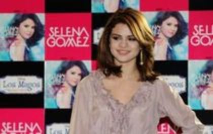 25870678_QGJSJANRN - selena 36