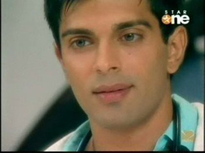 arm - Karan Singh Grover - Dr Armaan Mallik