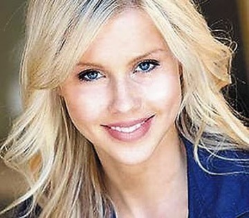 Claire (18)