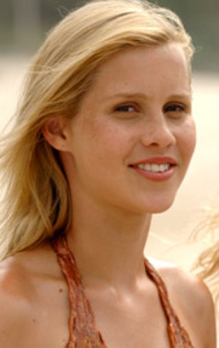 Claire (27)