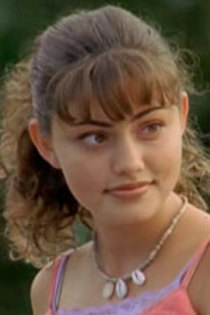 Phoebe (32) - Phoebe Tonkin