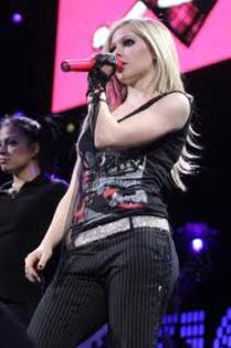 YoU iS aVrIl LaViGnE