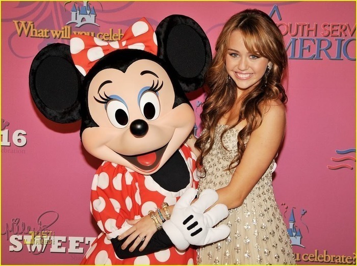 24731448_BIWVDRCVS - Miley