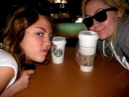 99 - poze rare miley