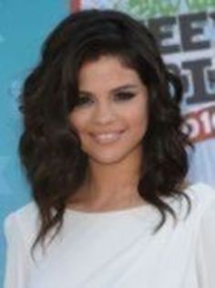 28392565_MHAENMQPV - selena 49