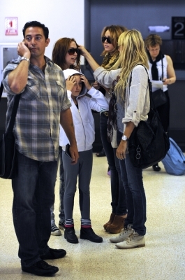 normal_47586_Preppie_Miley_Cyrus_arrives_into_LAX_Airport_9_122_112lo - Arriving At LAX Airport