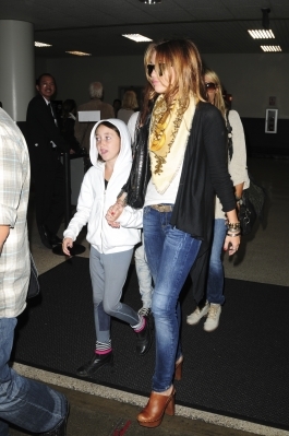 normal_48888_Preppie_Miley_Cyrus_arrives_into_LAX_Airport_14_122_236lo - Arriving At LAX Airport