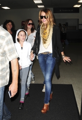 normal_48904_Preppie_Miley_Cyrus_arrives_into_LAX_Airport_13_122_375lo - Arriving At LAX Airport